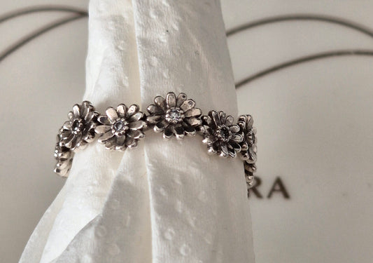 Pandora Sparkling Daisy Flower Crown Ring Size 58
