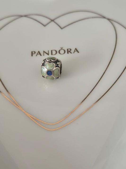 Pandora flower charm