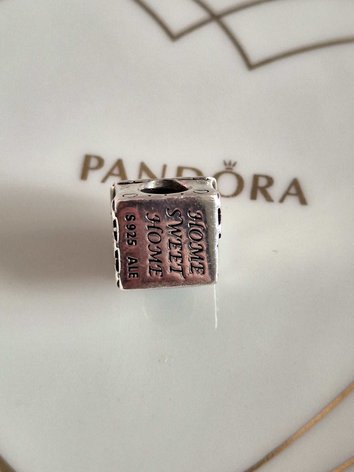 Pandora home sweet home charm