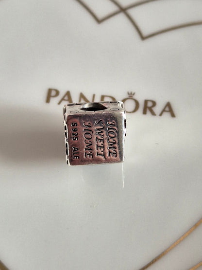 Pandora home sweet home charm