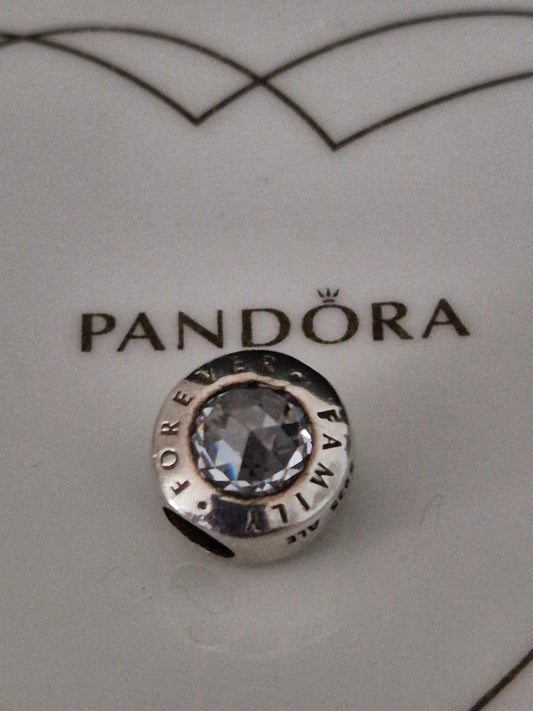 Pandora family forever charm
