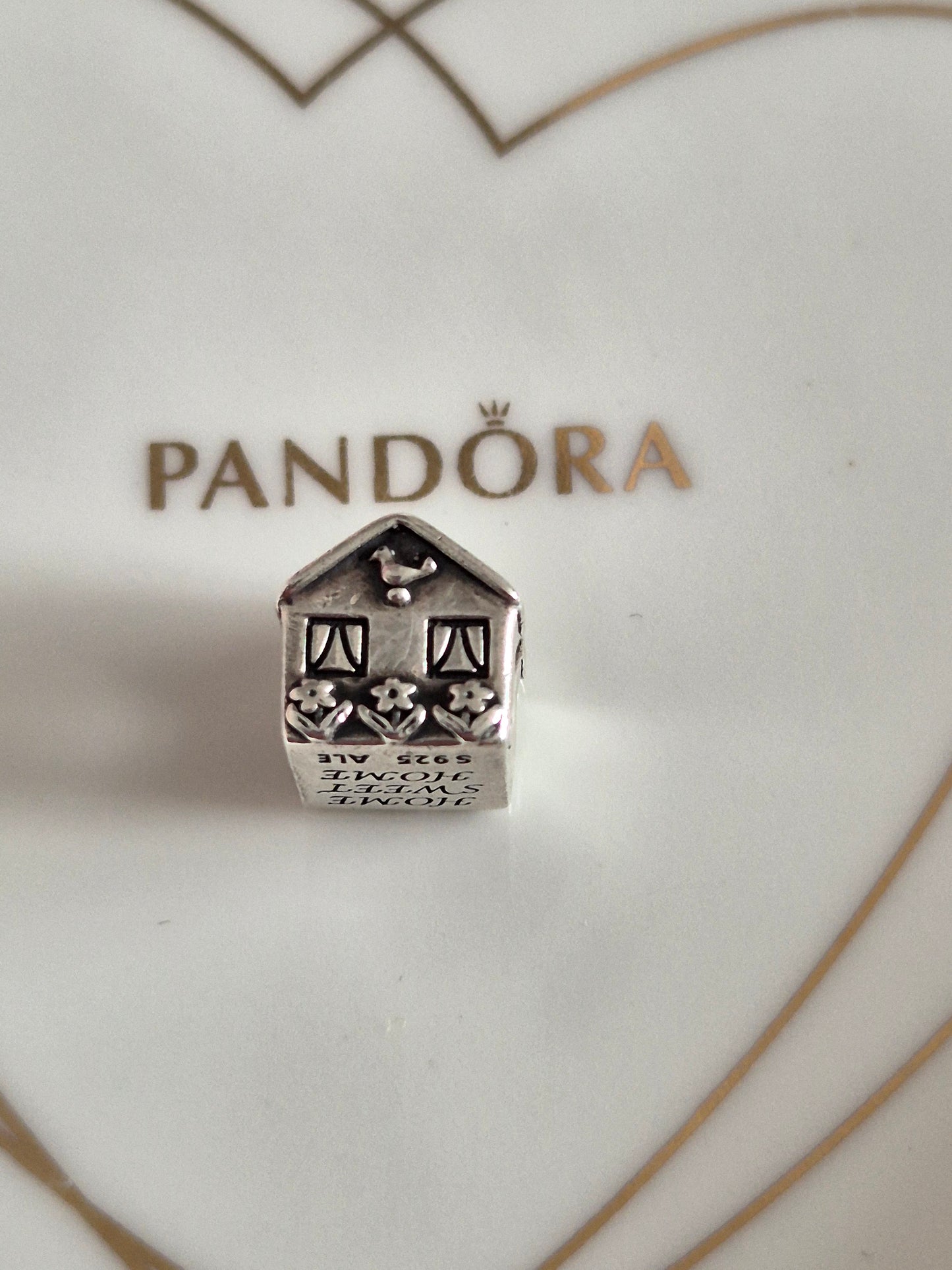 Pandora home sweet home charm
